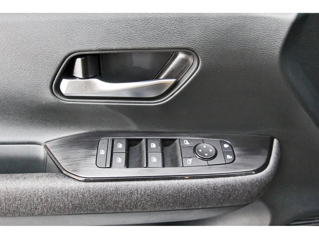 Used 2026 Nissan Kicks SV w/ SV Premium Package FWD image 21