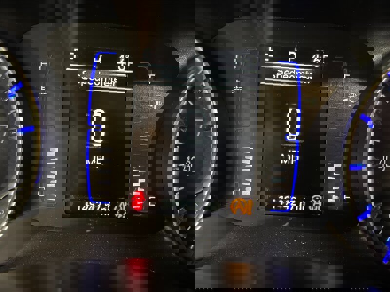 Used 2020 Chrysler Pacifica Touring-L image 11