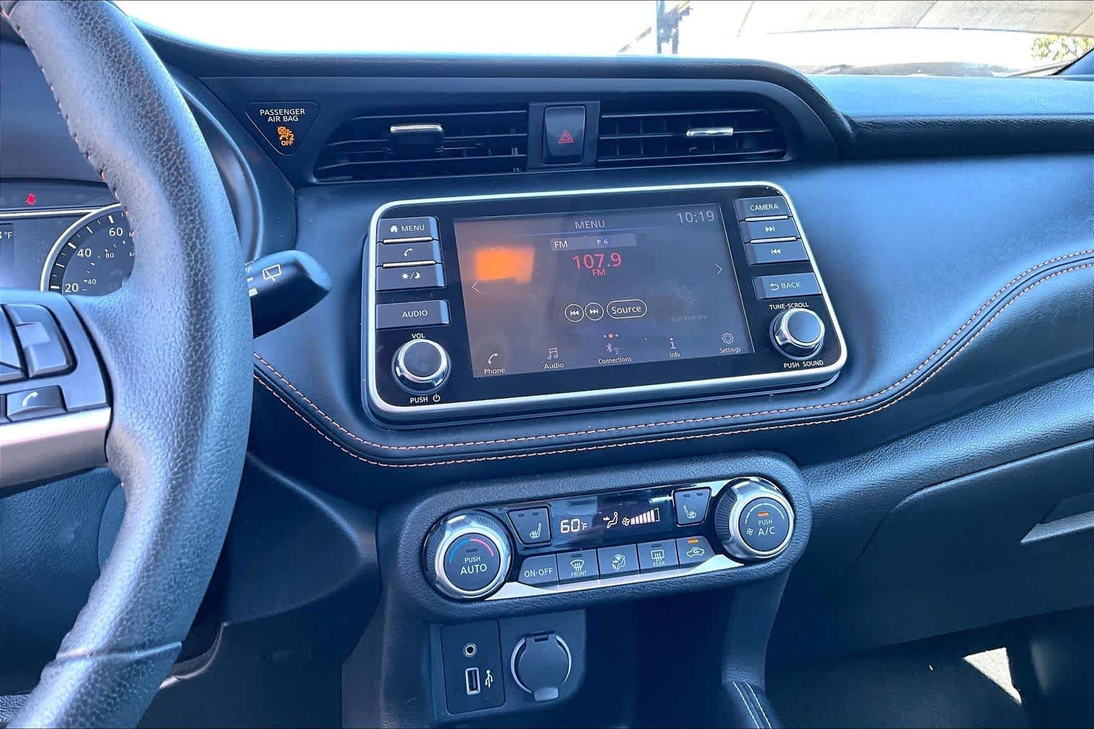 Used 2019 Nissan Kicks SR w/ SR Premium Package FWD image 29