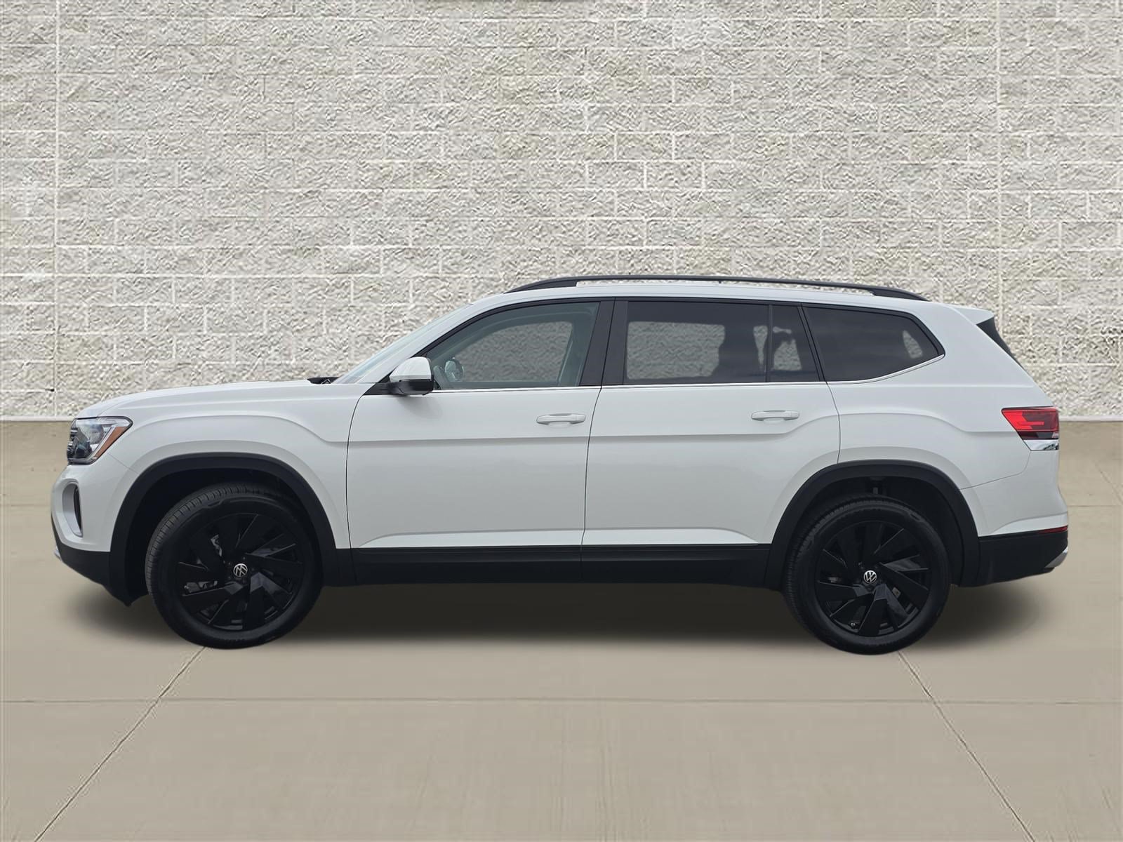 Certified 2026 Volkswagen Atlas SE AWD/4WD image 4