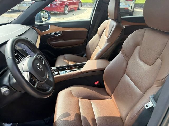 Used 2023 Volvo XC90 B6 Plus w/ Protection Package Premier AWD/4WD image 13