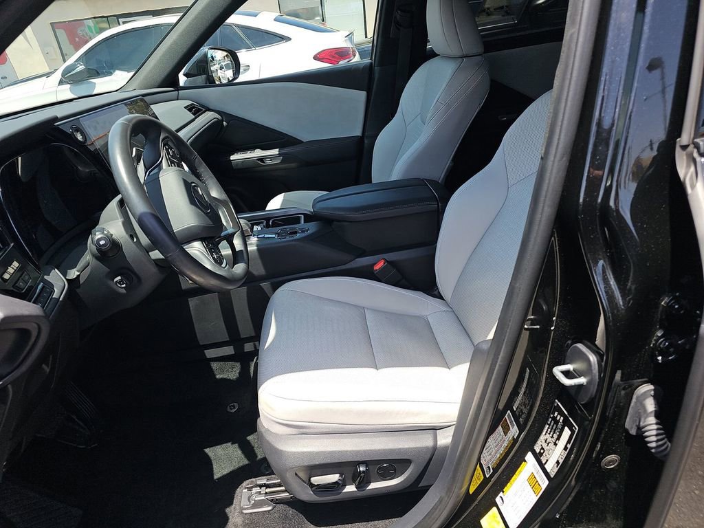 Used 2025 Lexus TX 350 FWD w/ Technology Package image 8