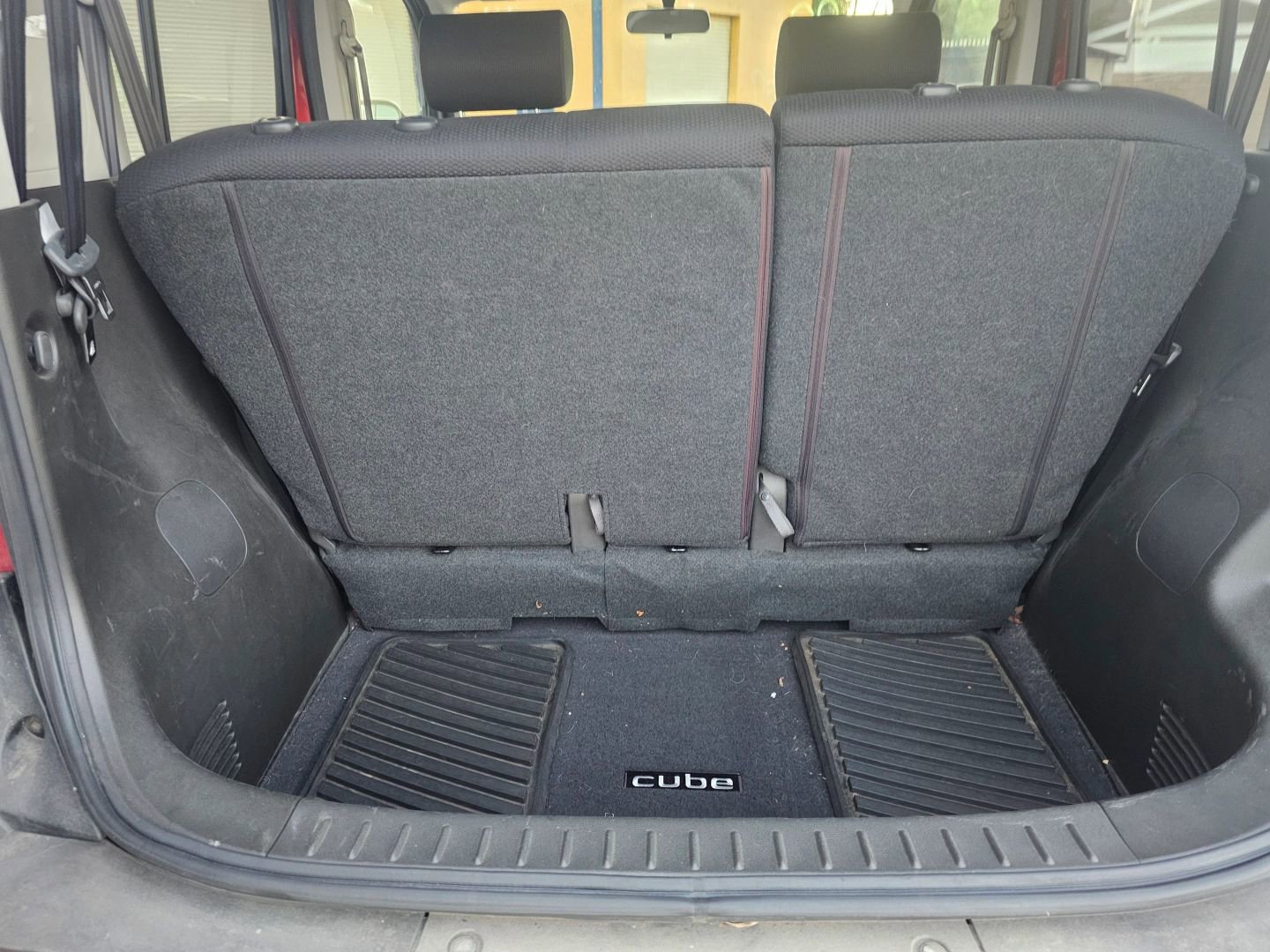 Used 2012 Nissan Cube 1.8 w/ Interior Designer Pkg FWD image 18