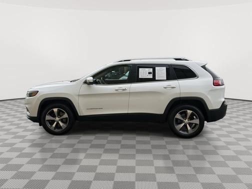 Used 2019 Jeep Cherokee Limited AWD/4WD image 6