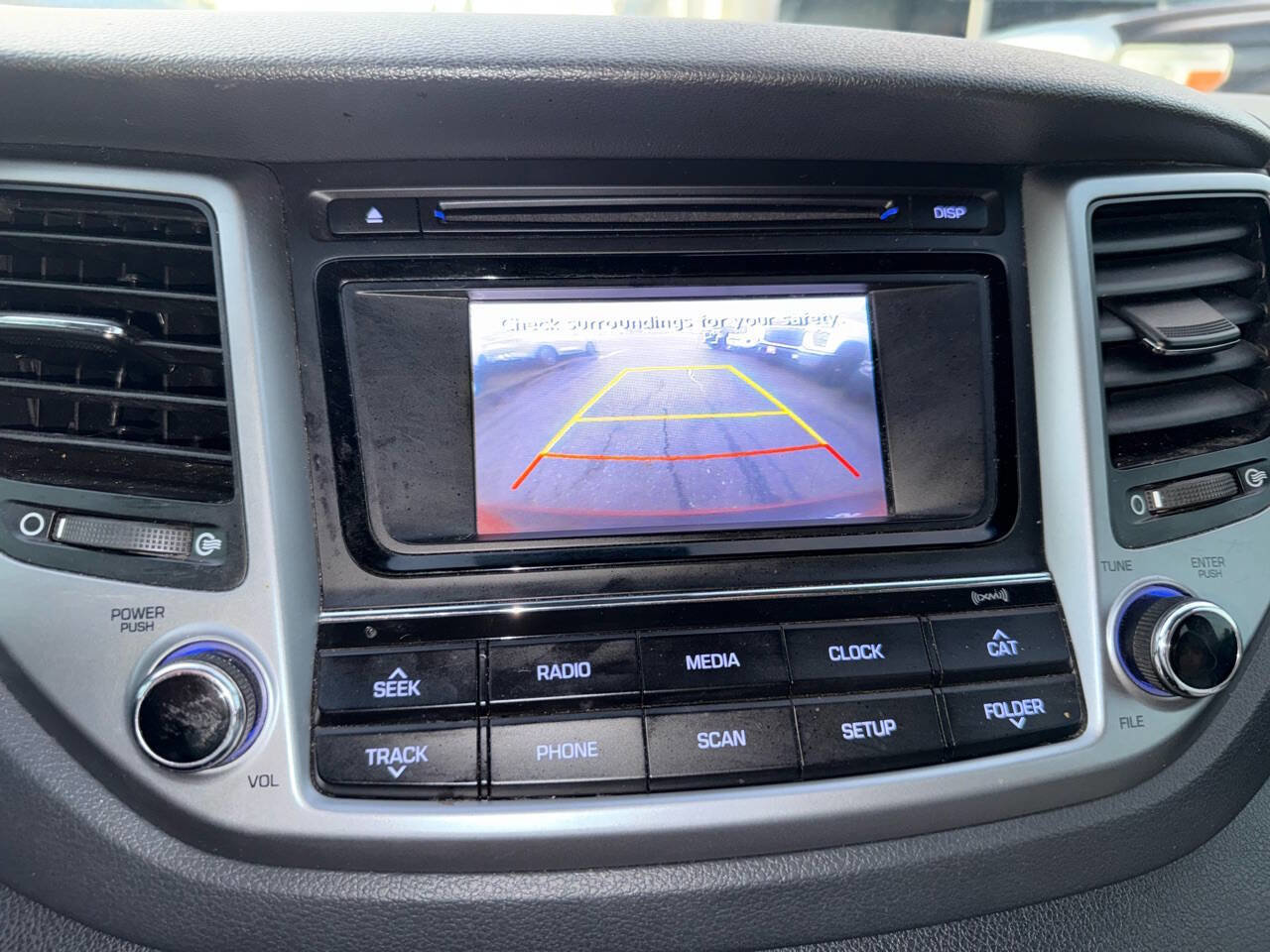 Used 2016 Hyundai Tucson SE image 32