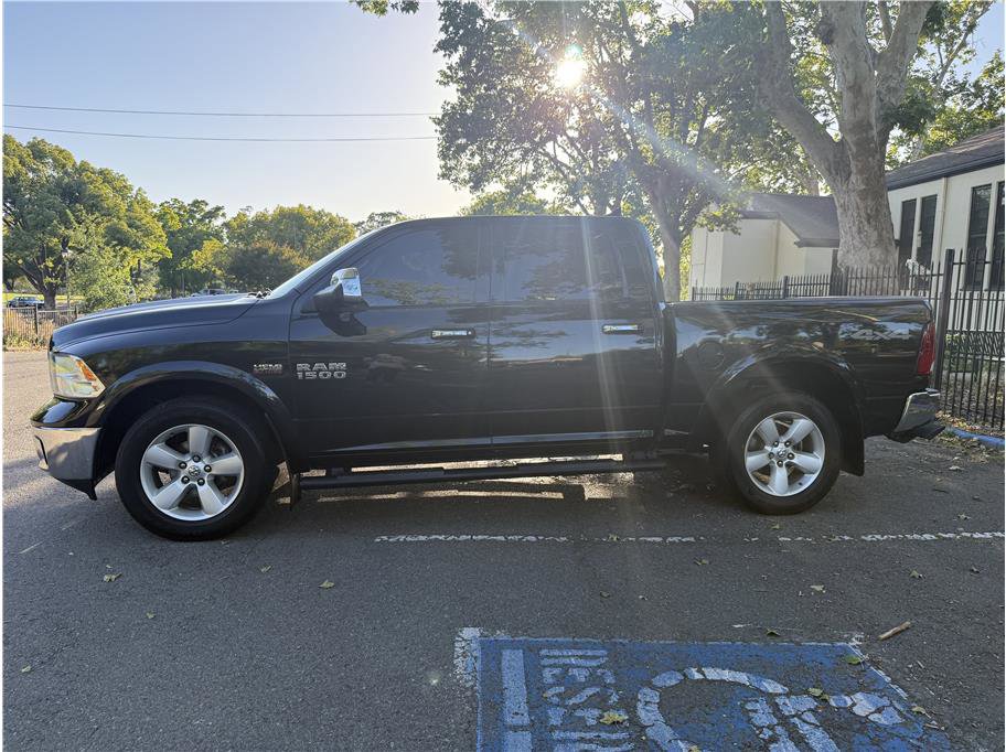 Used 2018 RAM 1500 SLT AWD/4WD image 2
