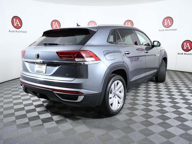 Used 2023 Volkswagen Atlas Cross Sport SE w/ Panoramic Sunroof Package image 8