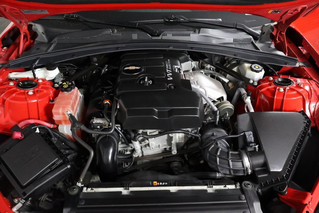 Used 2020 Chevrolet Camaro LT RWD image 14