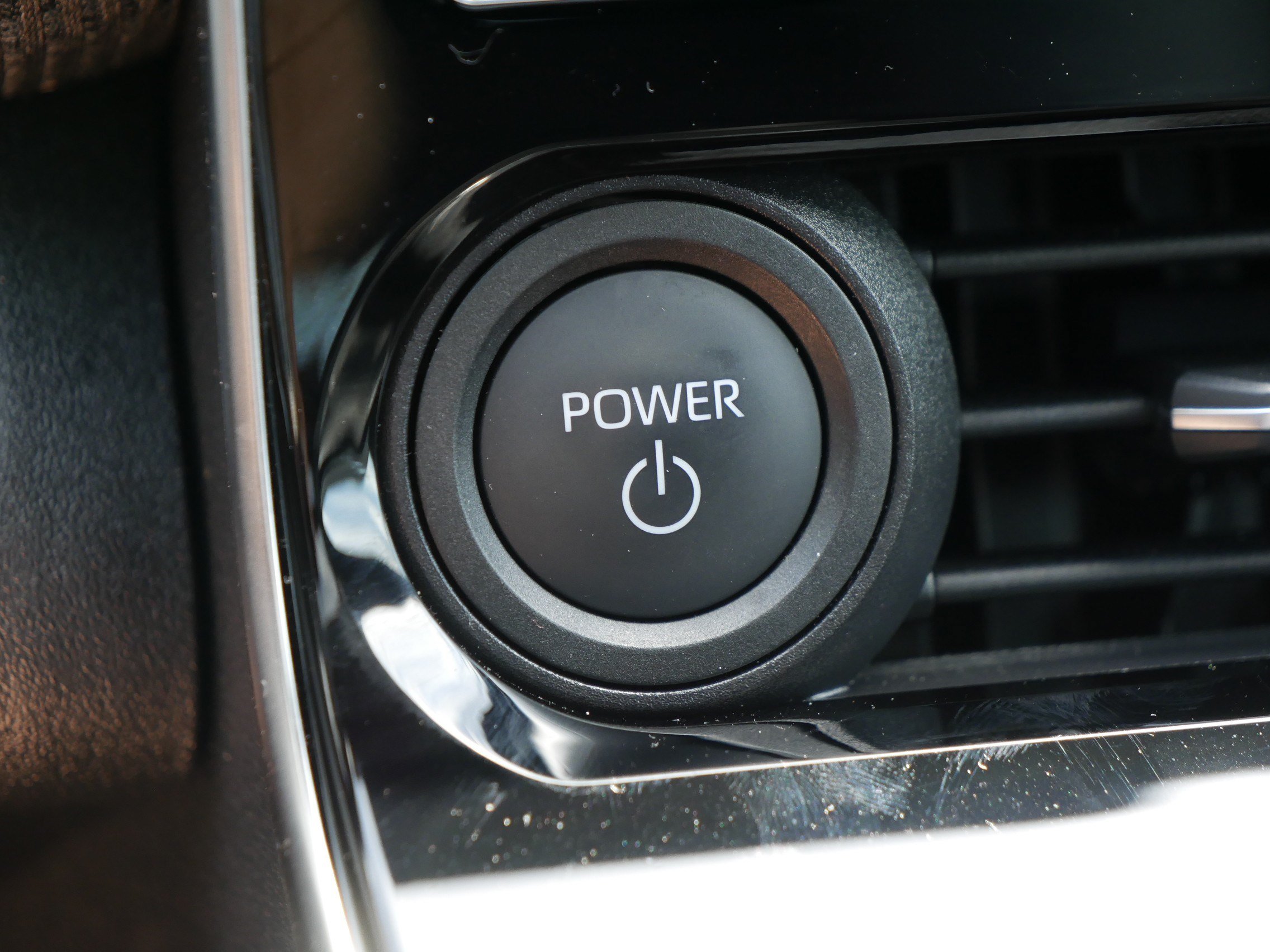 Certified 2023 Subaru Solterra AWD image 29