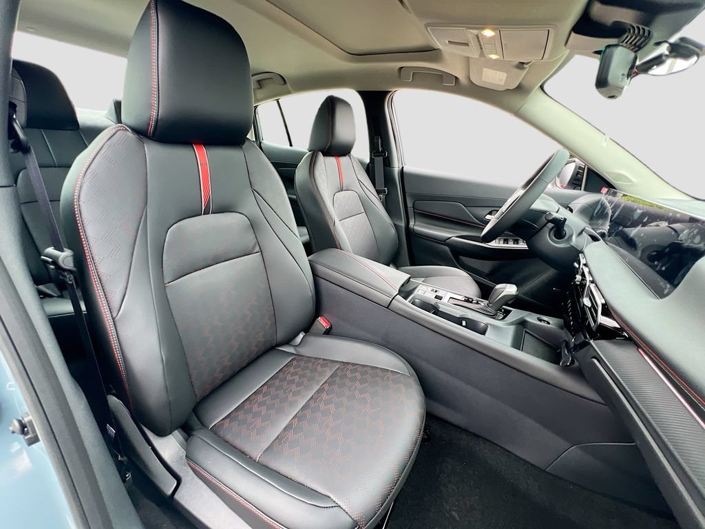New 2026 Nissan Sentra SR w/ SR Premium Package FWD image 26