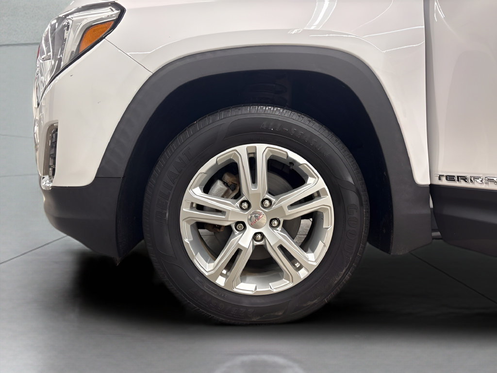 Used 2018 GMC Terrain SLE w/ Driver Convenience Package AWD/4WD image 19