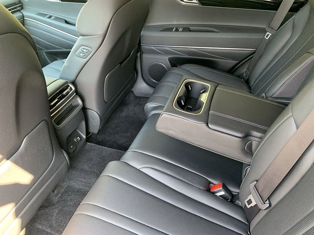 Used 2025 Genesis GV80 2.5T Standard image 15