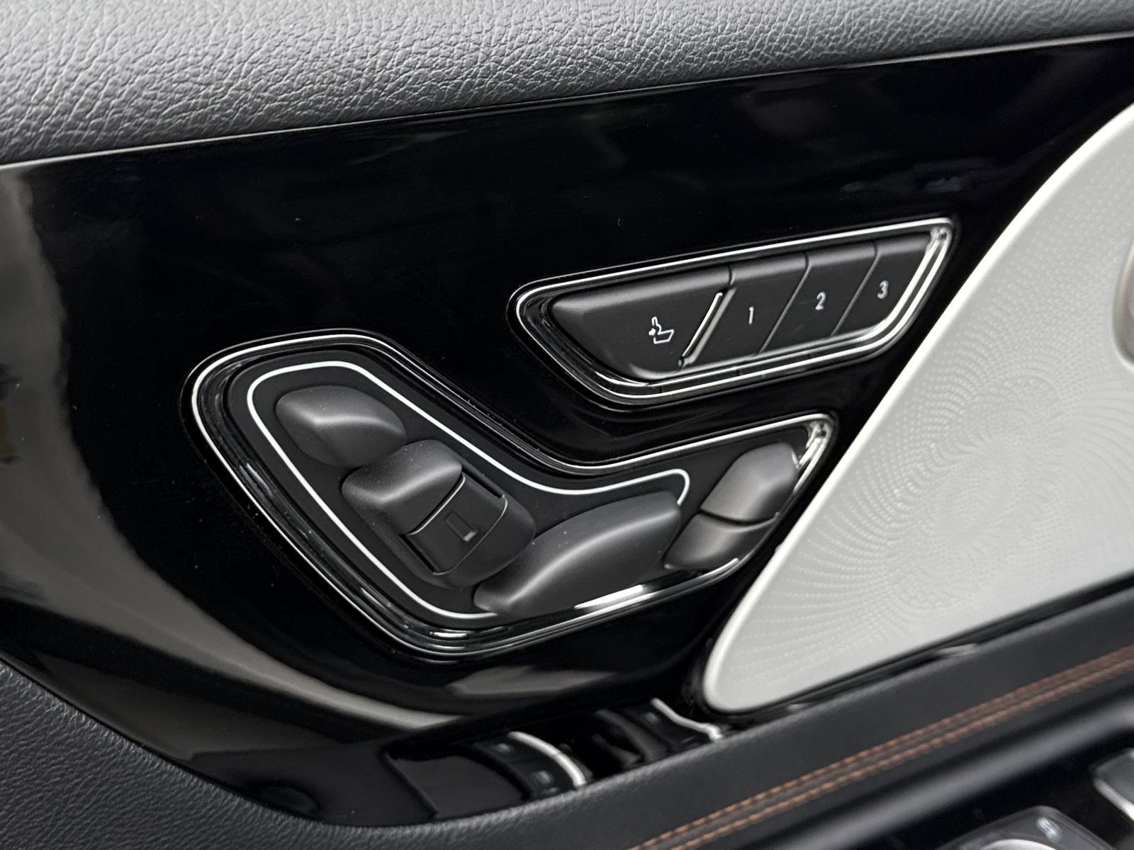 New 2025 Lincoln Aviator Black Label w/ Black Label Special Edition image 17