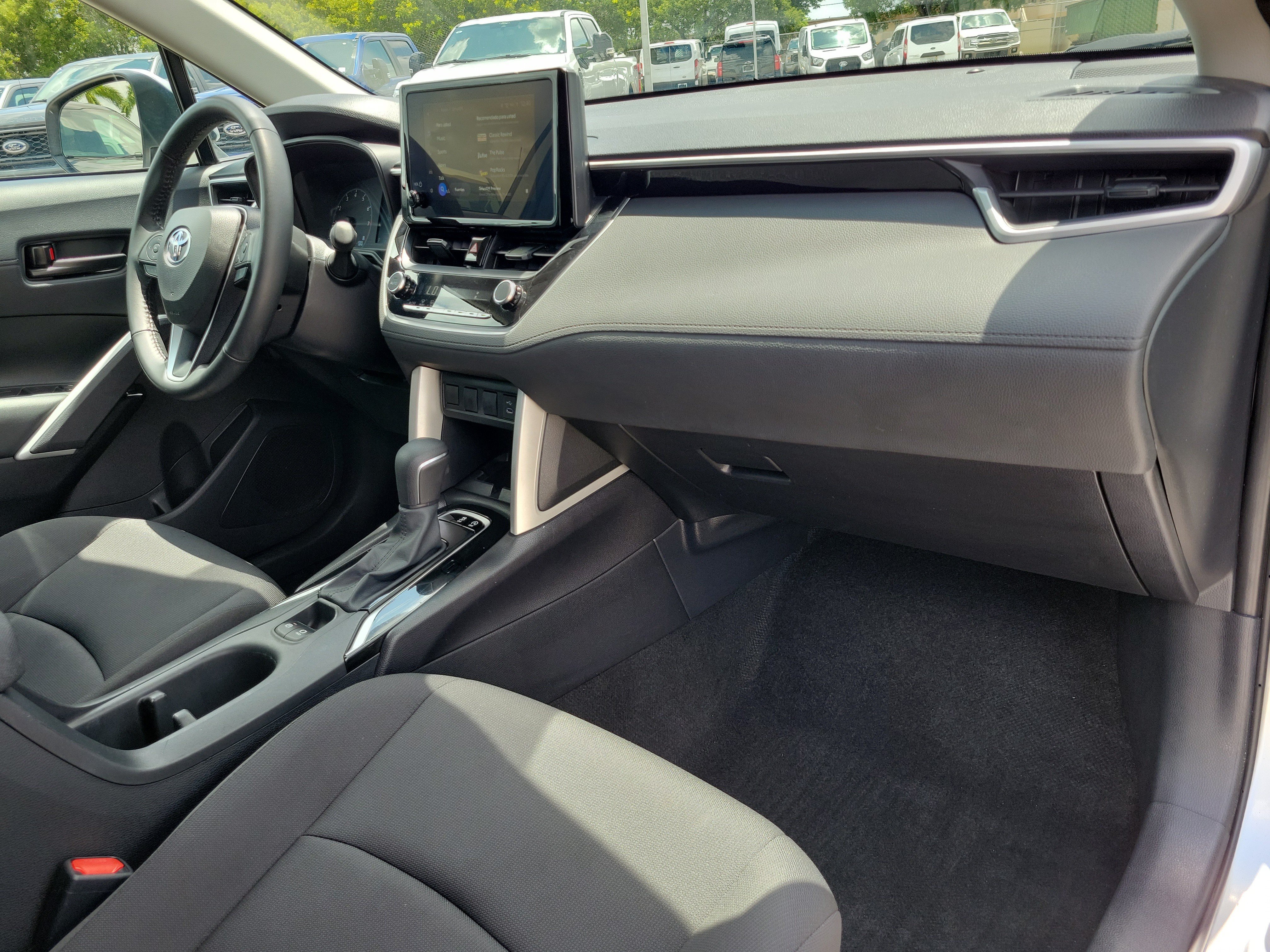 Used 2024 Toyota Corolla Cross LE w/ Moonroof Package FWD image 17