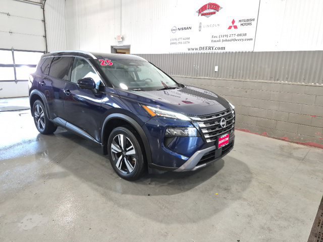 Certified 2025 Nissan Rogue SL w/ Tech Package AWD/4WD image 1