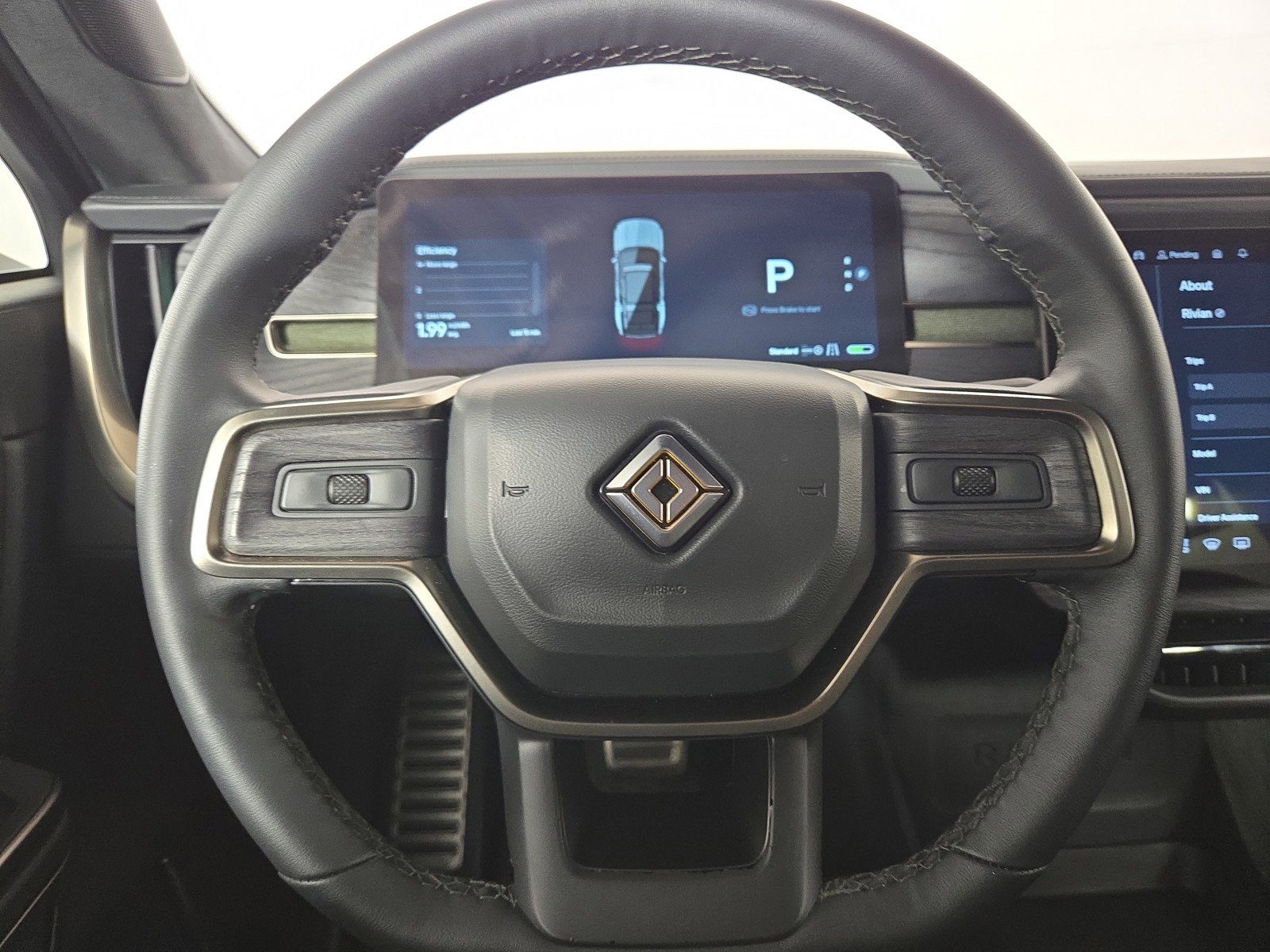 Used 2024 Rivian R1S Adventure AWD/4WD image 28