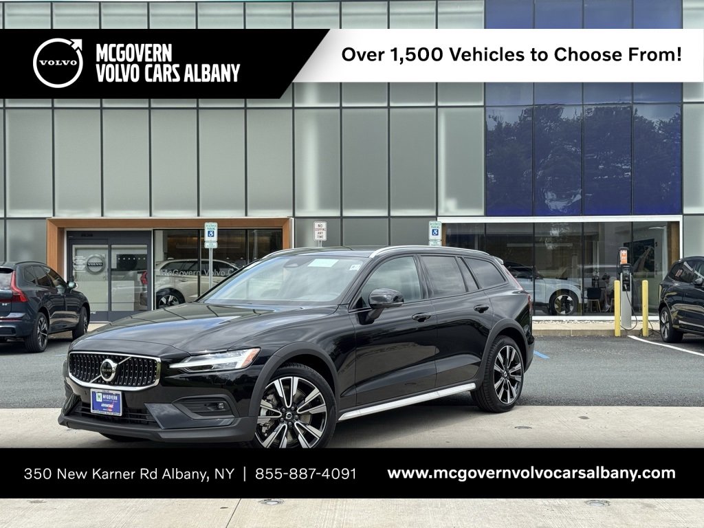 New 2026 Volvo V60 B5 Cross Country Ultra w/ Protection Package Premier image 1