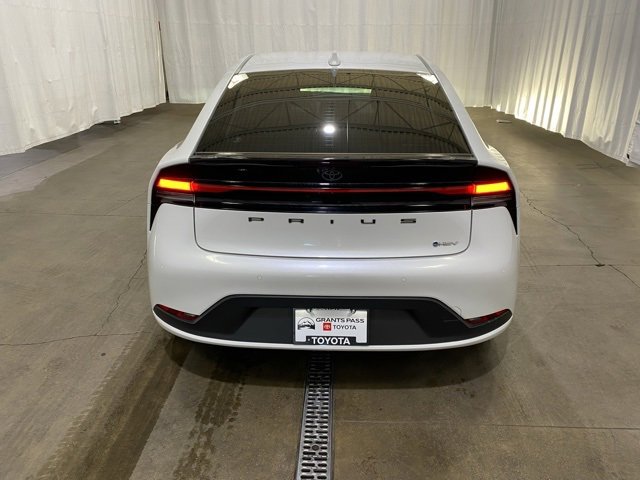 Used 2023 Toyota Prius LE image 5