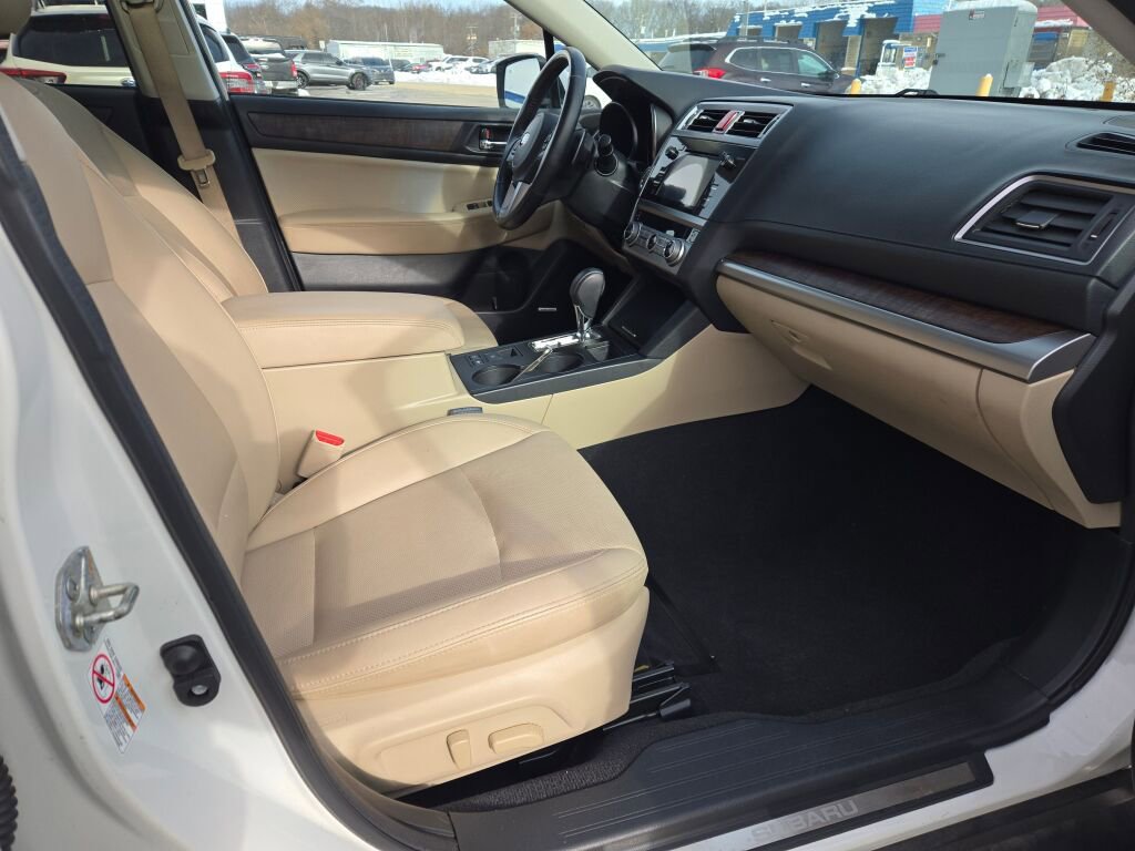 Used 2016 Subaru Outback 2.5i Limited image 6