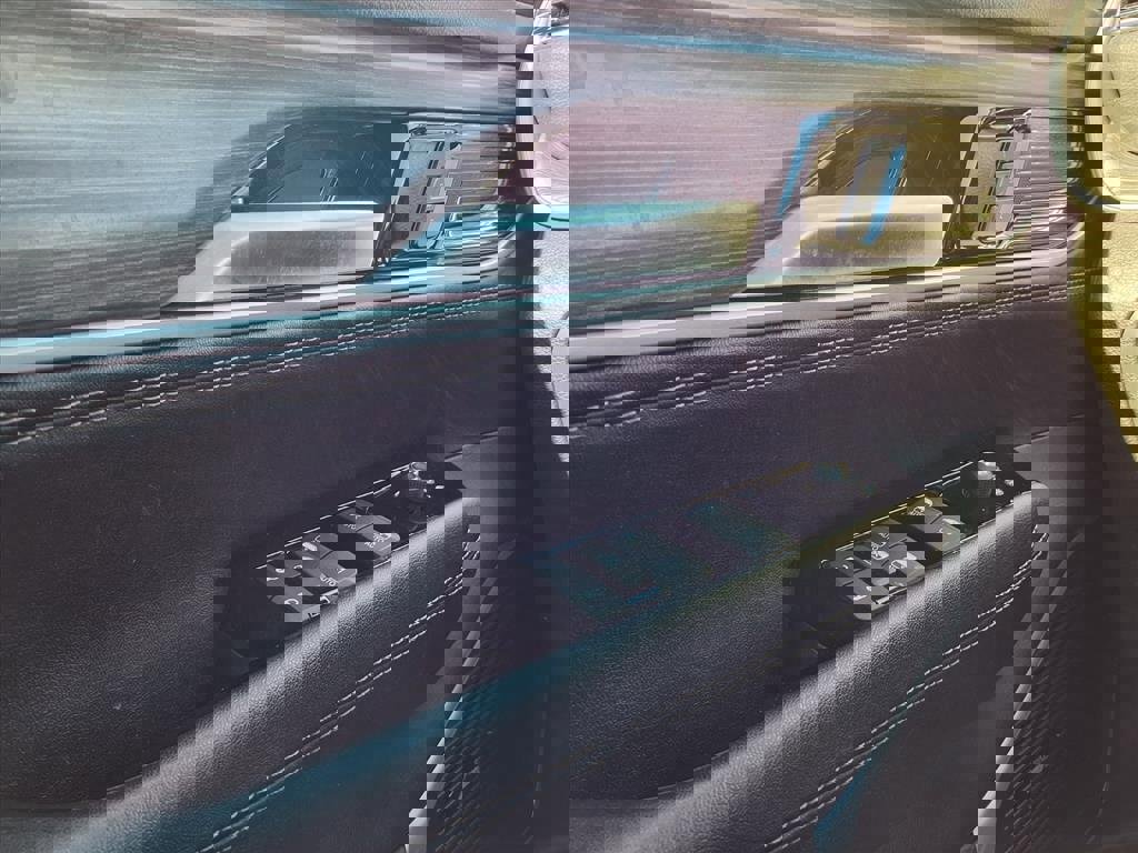 Certified 2024 Jeep Wagoneer L Series III w/ Flexible Seating Group image 51