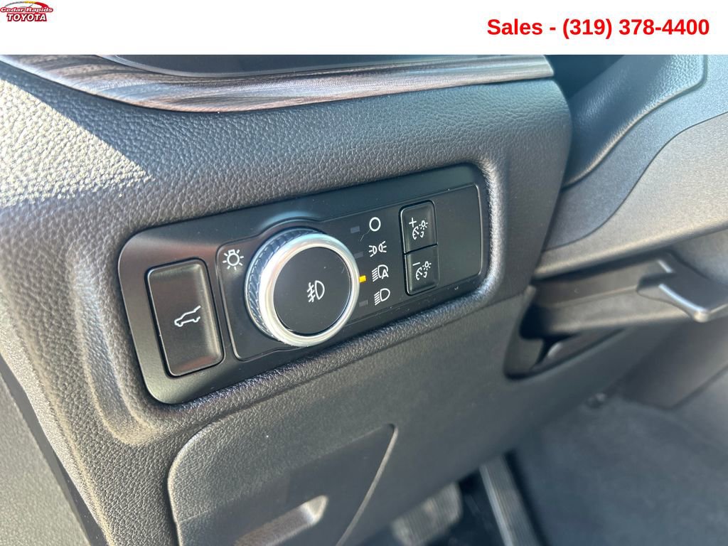 Used 2024 Ford Explorer Limited AWD/4WD image 26