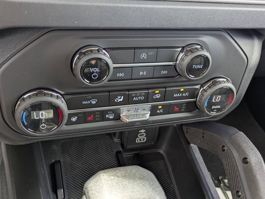 New 2026 Ford Bronco Badlands AWD/4WD image 12