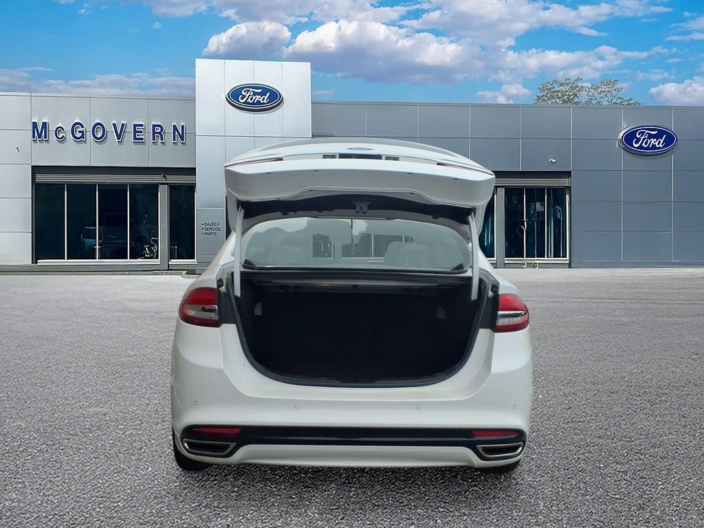 Used 2017 Ford Fusion Titanium FWD image 12