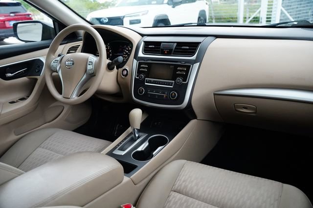 Used 2016 Nissan Altima 2.5 S w/ Power Driver Seat Package image 18