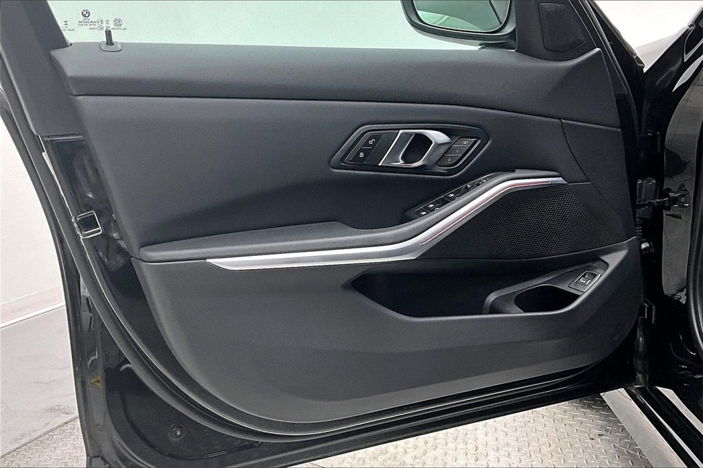 Used 2025 BMW 330i xDrive 330i xDrive image 18