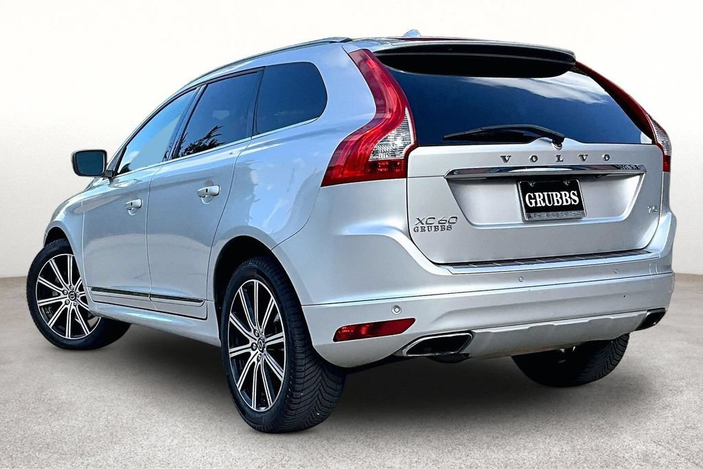 Used 2017 Volvo XC60 T5 Inscription w/ Preferred Option Package FWD image 16