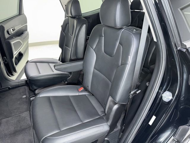 Used 2025 Kia Telluride S image 2