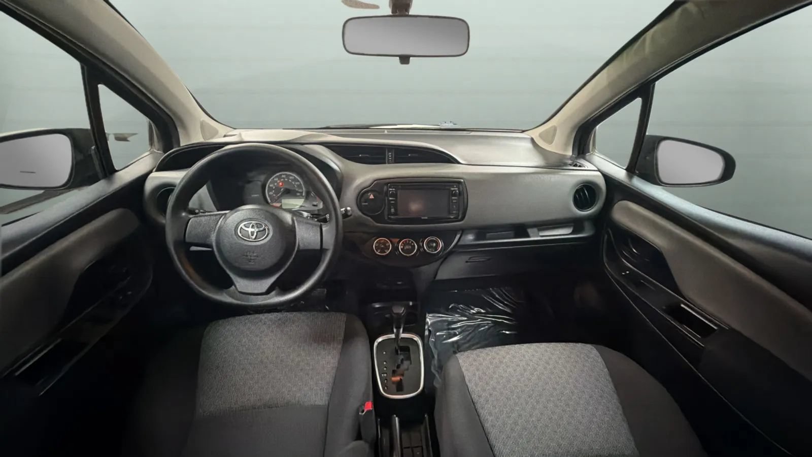 Used 2015 Toyota Yaris L FWD image 9