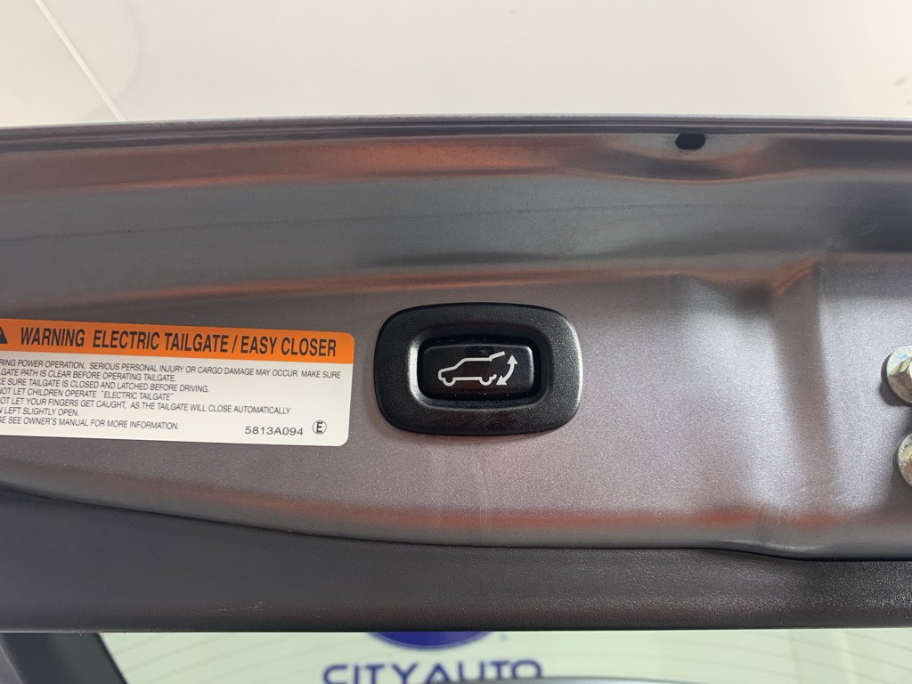 Used 2018 Mitsubishi Outlander SEL image 34