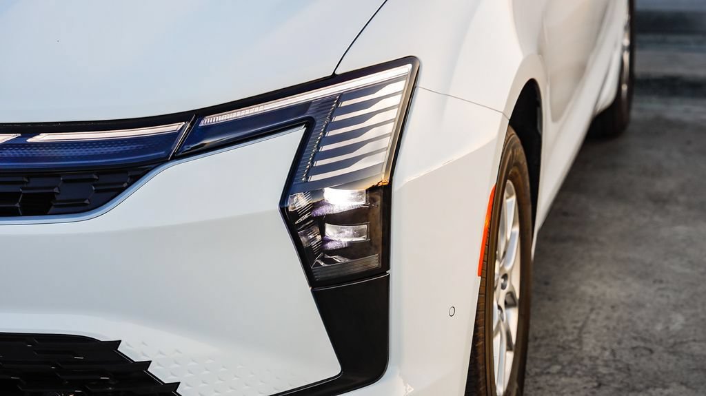 New 2027 Chrysler Pacifica Select FWD image 5