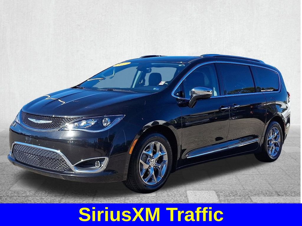 Used 2017 Chrysler Pacifica Limited image 3