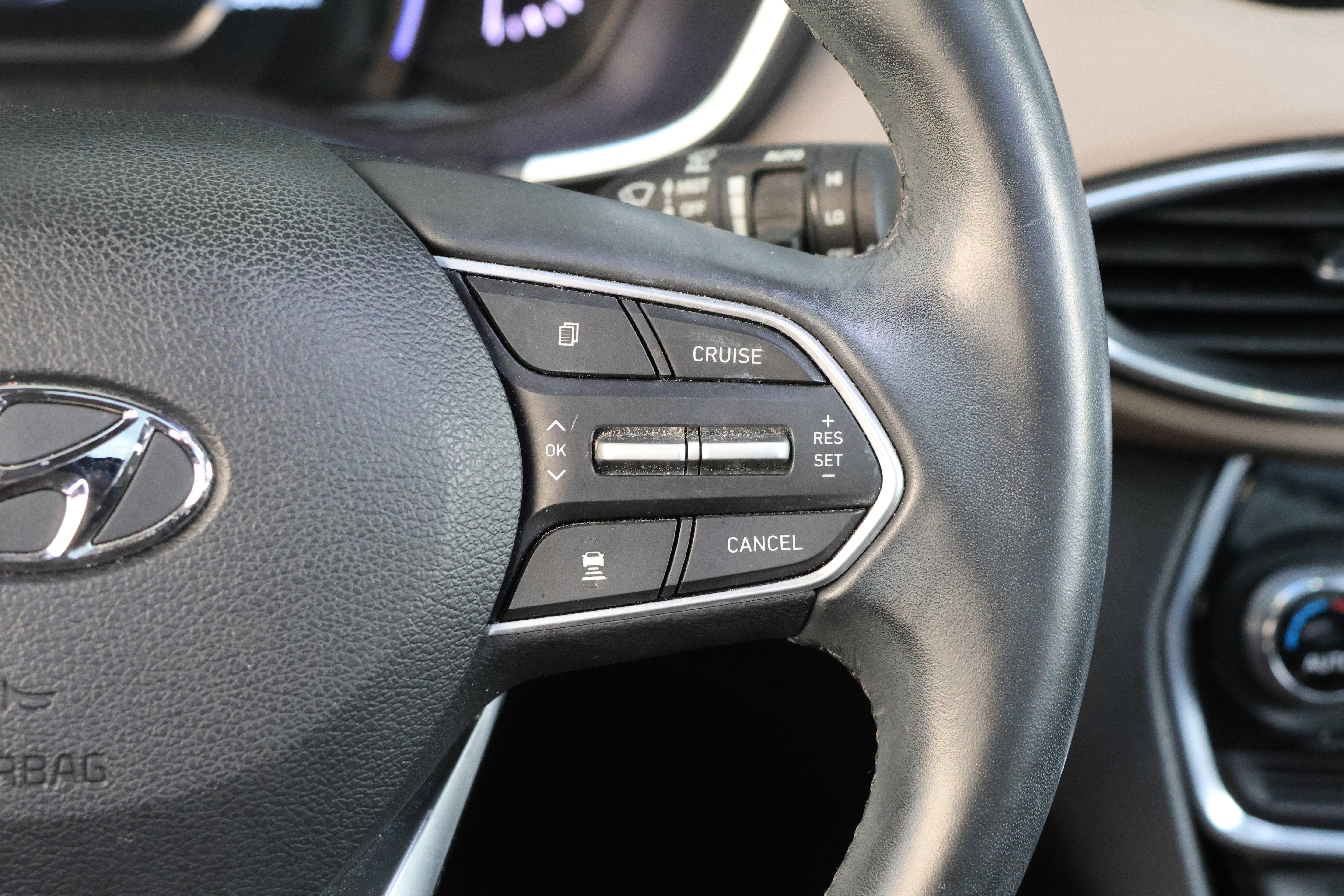 Used 2020 Hyundai Santa Fe Limited image 21