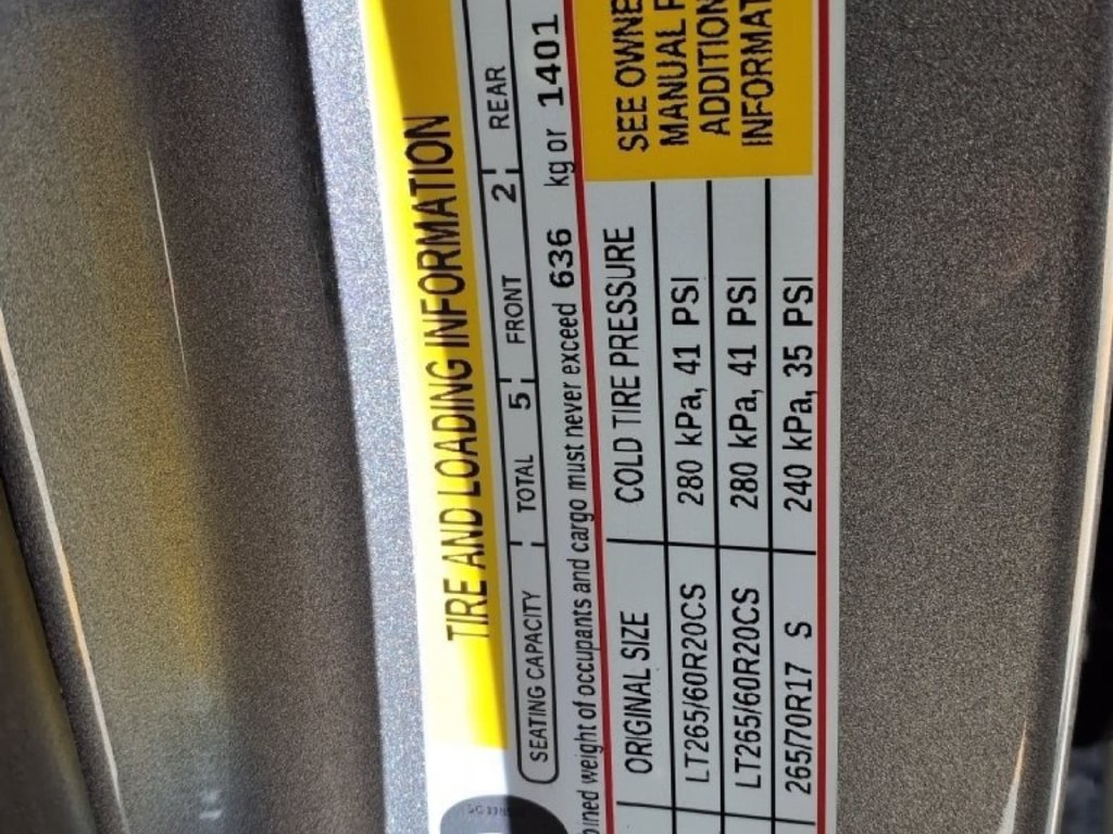 Used 2025 GMC Sierra 1500 AT4 w/ AT4 Premium Package AWD/4WD image 34