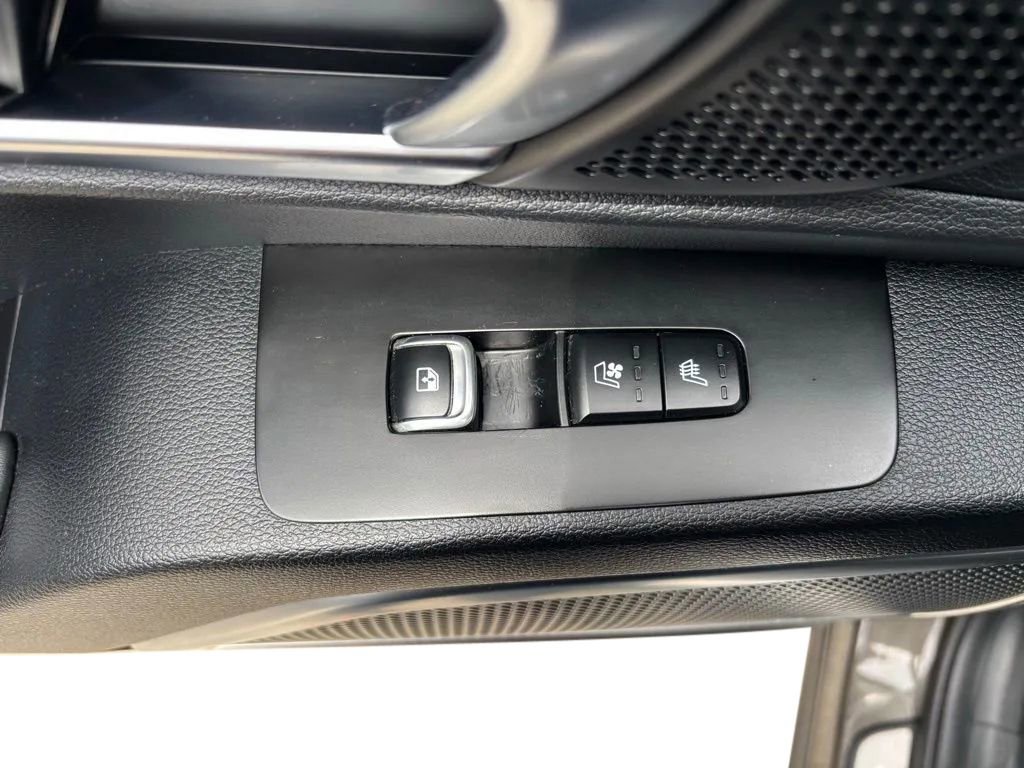 Used 2024 Kia Telluride SX Prestige AWD/4WD image 24