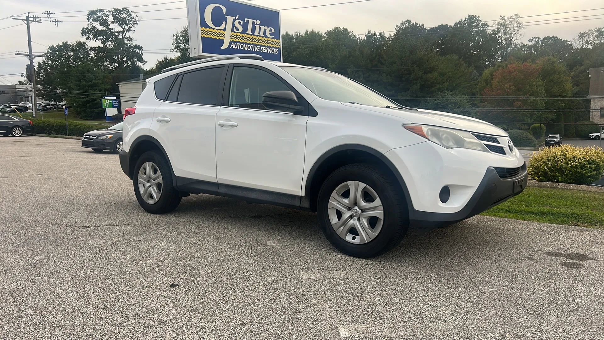 Used 2015 Toyota RAV4 LE image 7