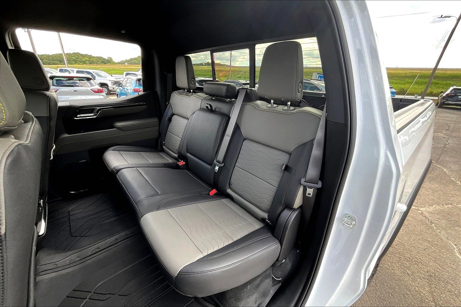 New 2026 Chevrolet Silverado 1500 ZR2 image 10