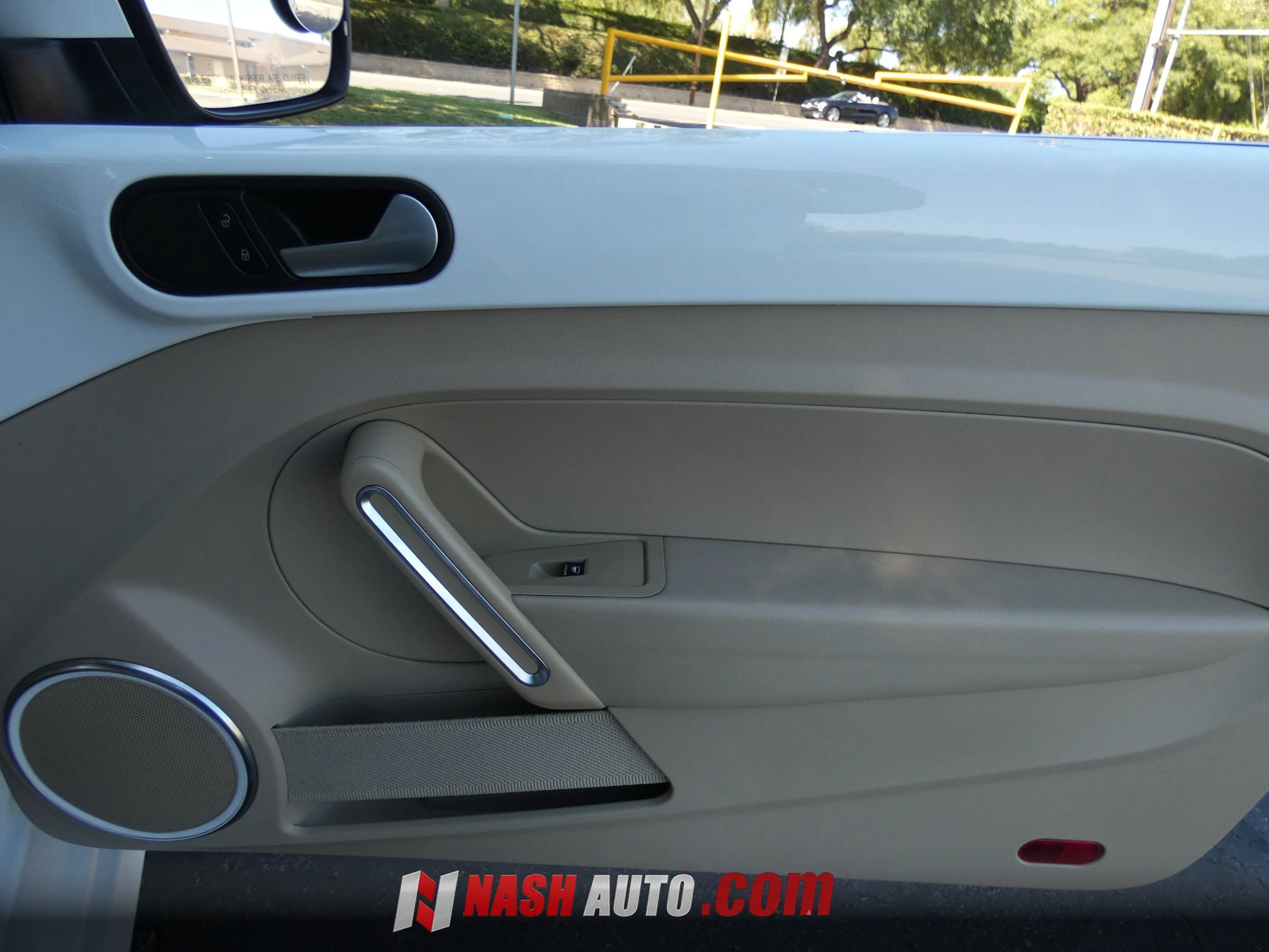 Used 2014 Volkswagen Beetle TDI FWD image 33
