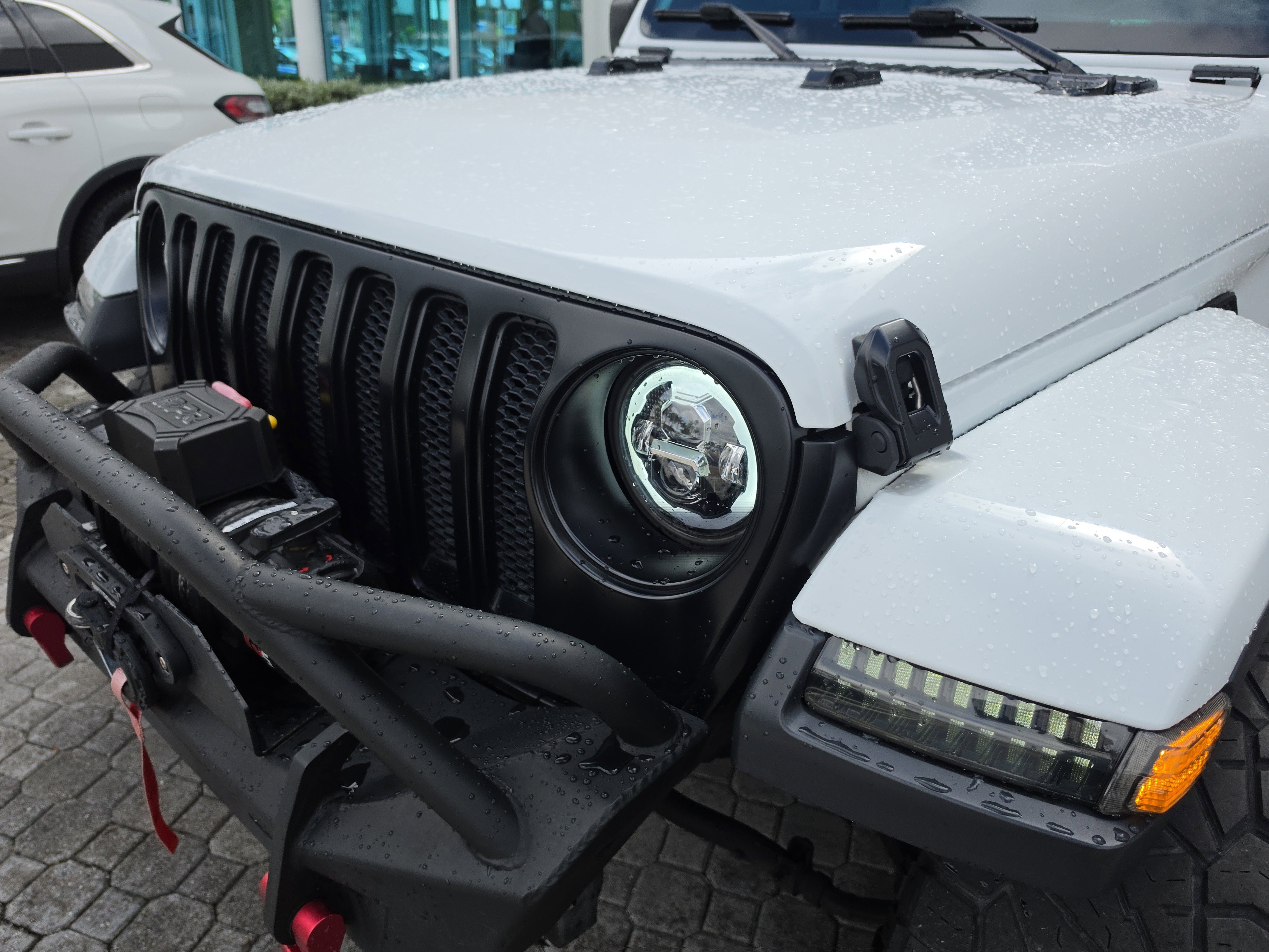 Used 2019 Jeep Wrangler Unlimited Sahara AWD/4WD image 8