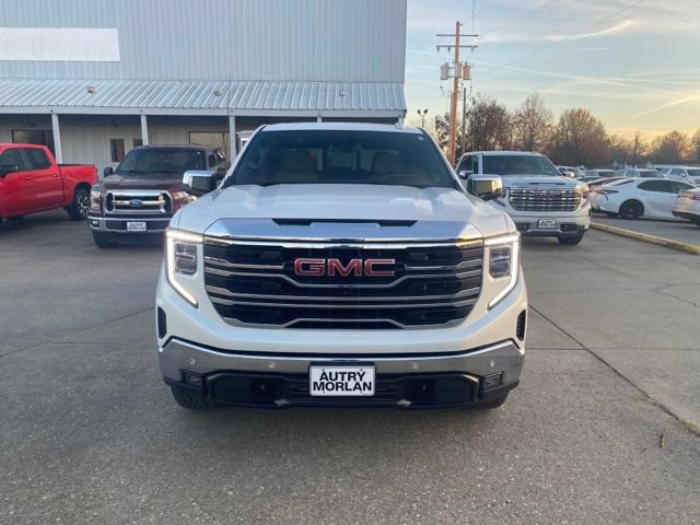 Used 2023 GMC Sierra 1500 SLT w/ SLT Premium Plus Package AWD/4WD image 9
