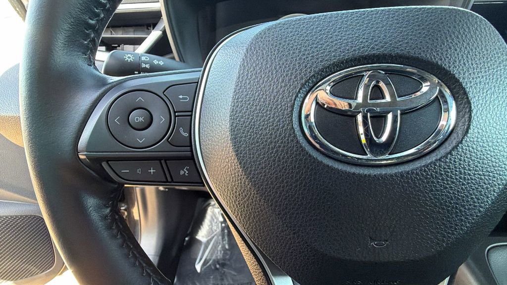 Used 2021 Toyota Corolla SE w/ Carpet Mat Package (TMS) image 19