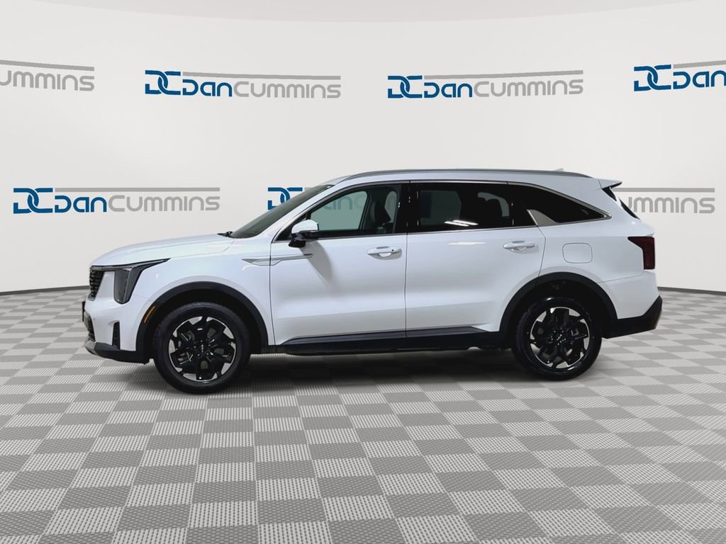 Used 2024 Kia Sorento S image 6