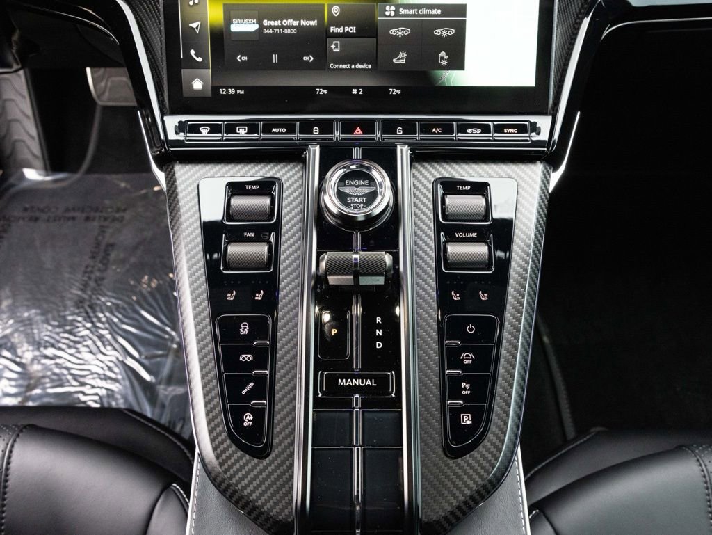 Used 2025 Aston Martin V8 Vantage Coupe image 38