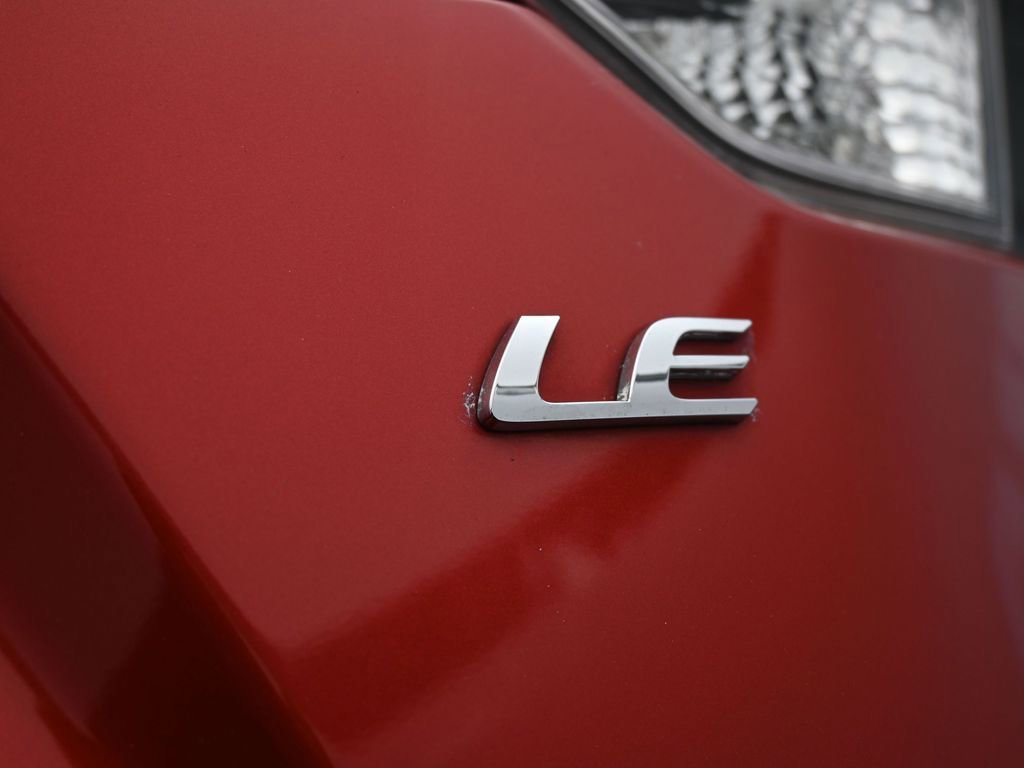 Used 2020 Toyota Corolla LE image 29