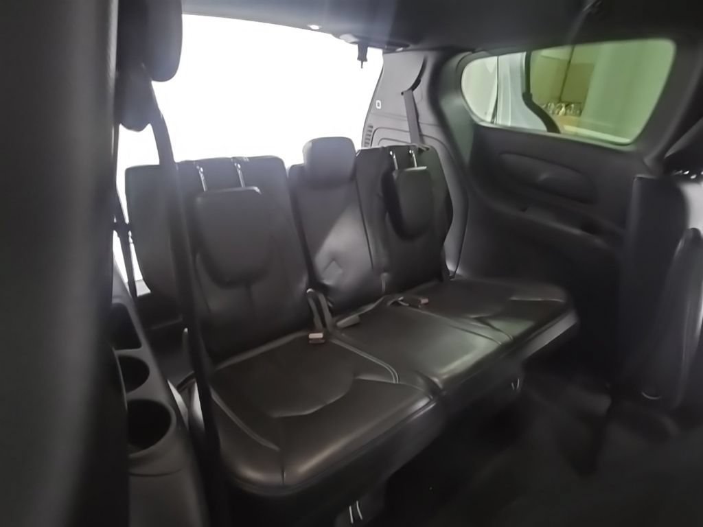 Used 2024 Chrysler Pacifica Limited FWD image 24
