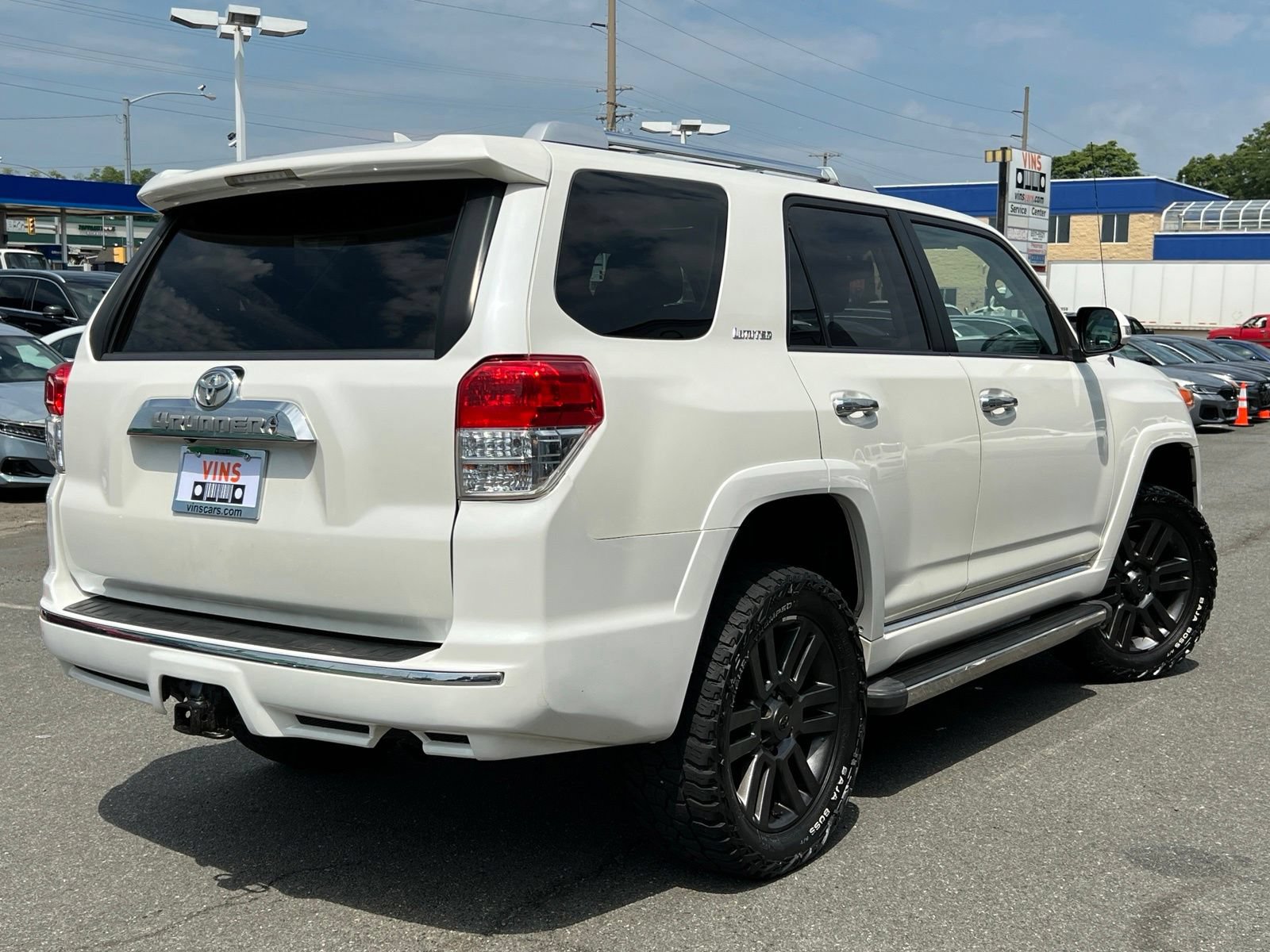 Used 2011 Toyota 4Runner Limited AWD/4WD image 13