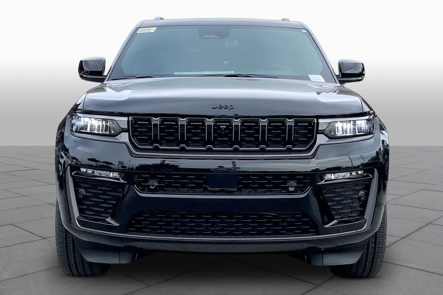 New 2026 Jeep Grand Cherokee Limited AWD/4WD image 3